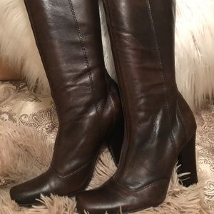Boots, chocolate color